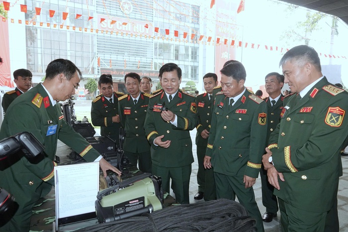 Binh chủng Đặc công phát huy truyền thống Anh hùng, xây dựng Đảng bộ trong sạch, vững mạnh- Ảnh 3.