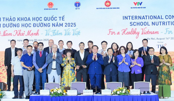 Dinh dưỡng hợp lý kết hợp tăng cường thể lực đóng vai trò quan trọng trong phát triển thể chất và tinh thần- Ảnh 3.