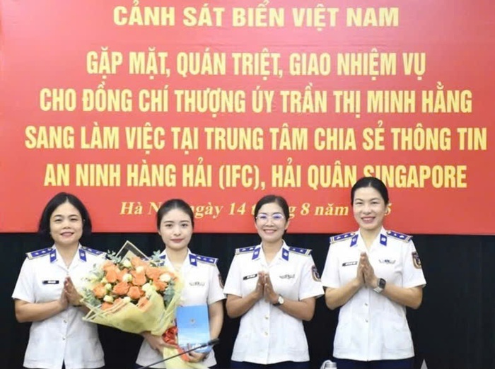 Nữ sĩ quan Cảnh sát biển Việt Nam đầu tiên nhận nhiệm vụ tại IFC- Ảnh 2.