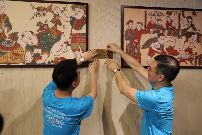 Tăng cường thực hiện môi trường không khói thuốc lá tại nhà hàng, khách sạn và địa điểm công cộng- Ảnh 2.