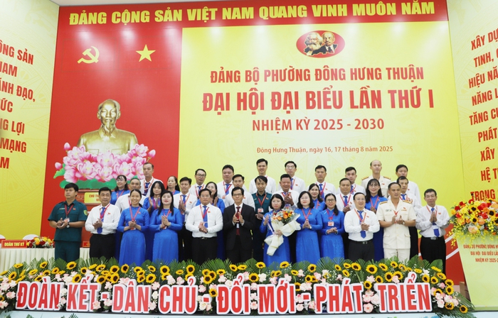Bà Trần Thị Huyền Thanh làm Bí thư Đảng ủy phường Đông Hưng Thuận- Ảnh 2.