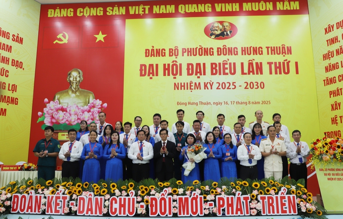 Bà Trần Thị Huyền Thanh làm Bí thư phường Đông Hưng Thuận- Ảnh 2.