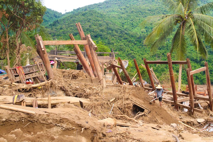 Bản Thái cổ Yên Hòa tan hoang sau lũ dữ, cuộc sống người dân gặp muôn vàn khó khăn- Ảnh 14. Bản Thái cổ Yên Hòa tan hoang sau lũ dữ, cuộc sống người dân gặp muôn vàn khó khăn- Ảnh 14.