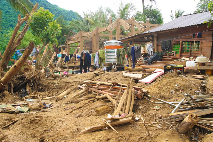 Bản Thái cổ Yên Hòa tan hoang sau lũ dữ, cuộc sống người dân gặp muôn vàn khó khăn- Ảnh 10. Bản Thái cổ Yên Hòa tan hoang sau lũ dữ, cuộc sống người dân gặp muôn vàn khó khăn- Ảnh 10.