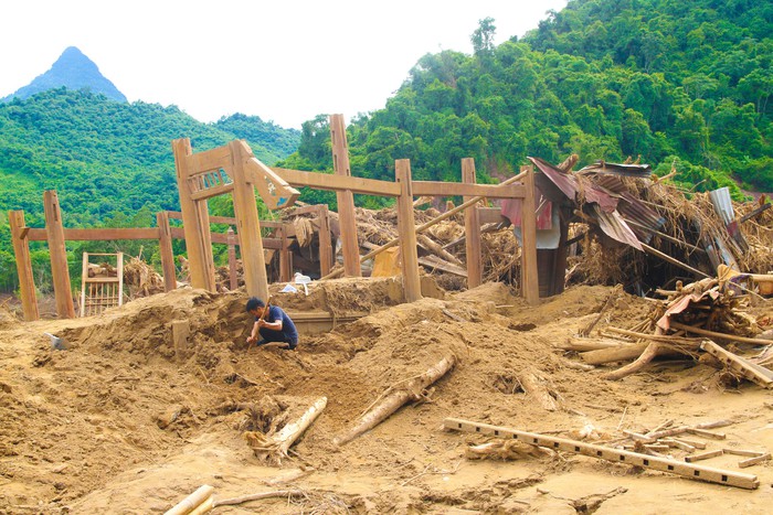 Bản Thái cổ Yên Hòa tan hoang sau lũ dữ, cuộc sống người dân gặp muôn vàn khó khăn- Ảnh 13. Bản Thái cổ Yên Hòa tan hoang sau lũ dữ, cuộc sống người dân gặp muôn vàn khó khăn- Ảnh 13.