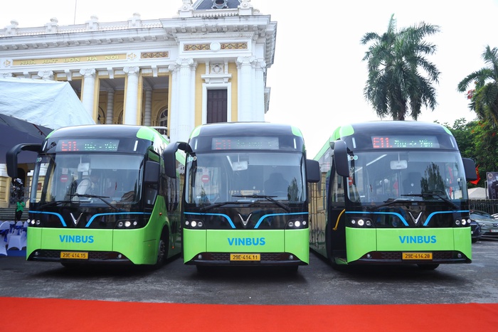VinBus khai trương tuyến buýt điện miễn phí E11, phục vụ người dân tham quan các điểm du lịch nổi tiếng của Thủ Đô- Ảnh 2.