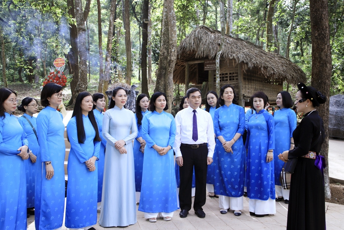 TƯ Hội LHPN Việt Nam tổ chức hoạt động về nguồn tại Khu di tích Quốc gia đặc biệt Tân Trào- Ảnh 3.