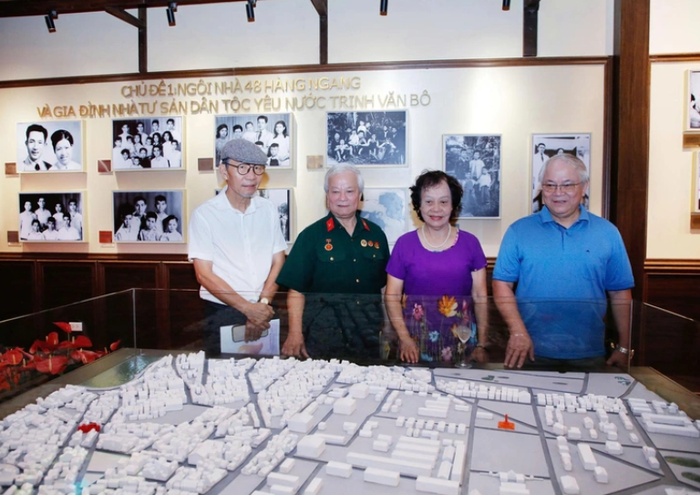 Di tích lịch sử 48 Hàng Ngang - "Địa chỉ đỏ" giữa lòng Thủ đô trưng bày những gì?- Ảnh 2.