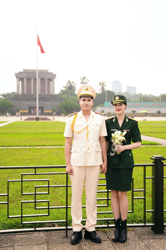 Chuyện tình đẹp của nữ VĐV bóng chuyền quân đội và chàng chiến sĩ công an- Ảnh 2.
