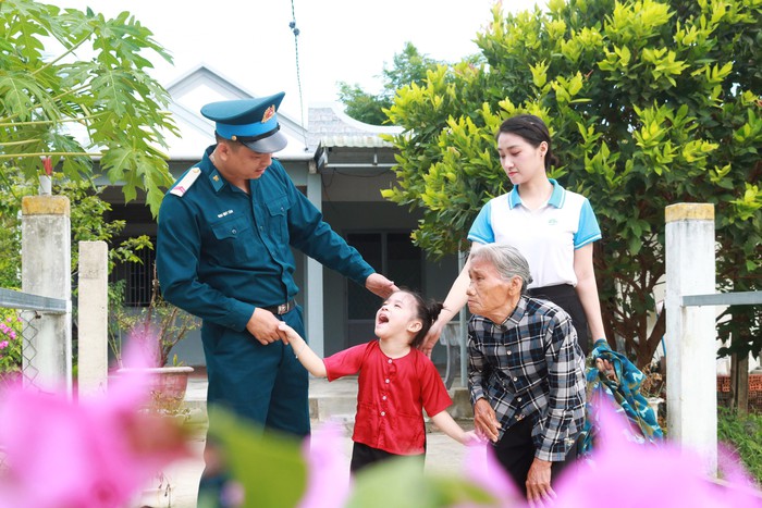 Phụ nữ Đà Nẵng triển khai nhiều hoạt động ý nghĩa dưới "Góc nhìn yêu nước"- Ảnh 1. Phụ nữ Đà Nẵng triển khai nhiều hoạt động ý nghĩa dưới "Góc nhìn yêu nước"- Ảnh 1.
