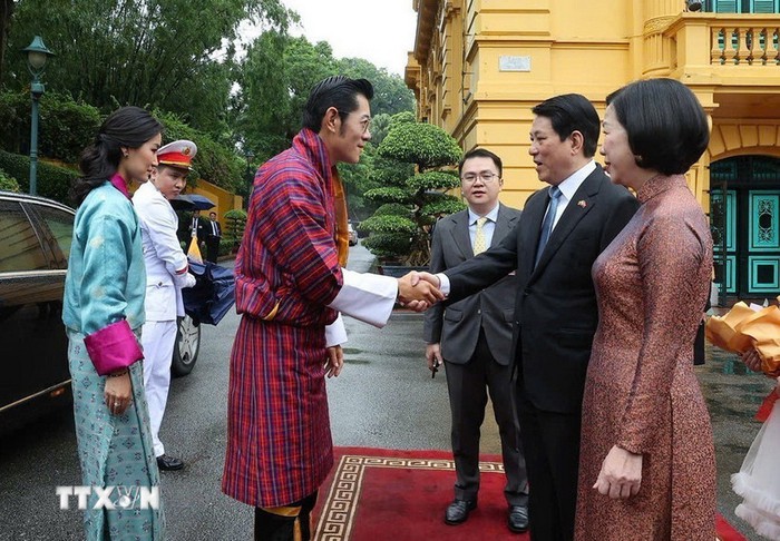 Lễ đón cấp Nhà nước Quốc vương Bhutan và Hoàng hậu thăm Việt Nam- Ảnh 1. Lễ đón cấp Nhà nước Quốc vương Bhutan và Hoàng hậu thăm Việt Nam- Ảnh 1.