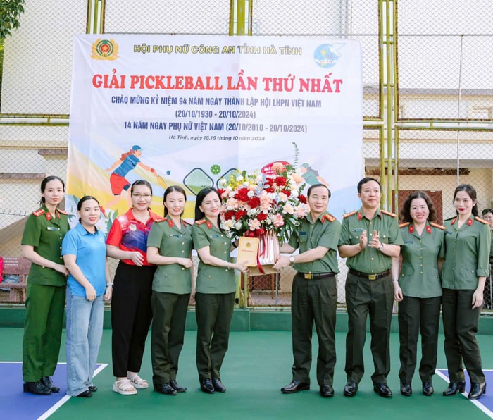 Công an Hà Tĩnh: Quan tâm phát triển đội ngũ cán bộ nữ- Ảnh 3. Công an Hà Tĩnh: Quan tâm phát triển đội ngũ cán bộ nữ- Ảnh 3.