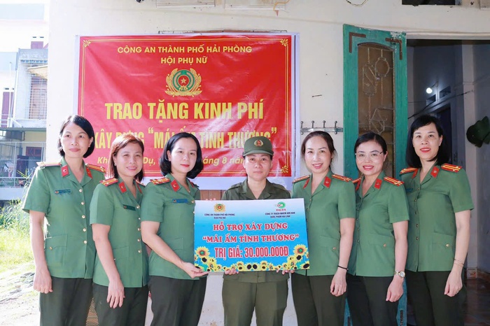 Tự hào nữ chiến sĩ Công an đất Cảng- Ảnh 1.