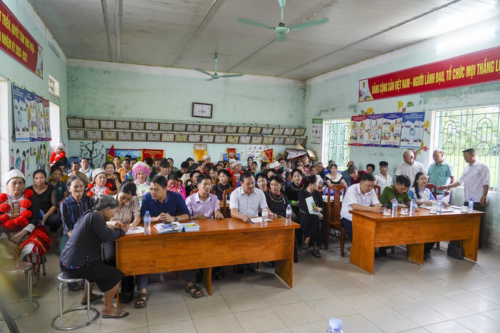 Nâng cao nhận thức pháp luật, đẩy lùi bạo lực gia đình và tảo hôn ở Phiêng Tạ- Ảnh 1. Nâng cao nhận thức pháp luật, đẩy lùi bạo lực gia đình và tảo hôn ở Phiêng Tạ- Ảnh 1.
