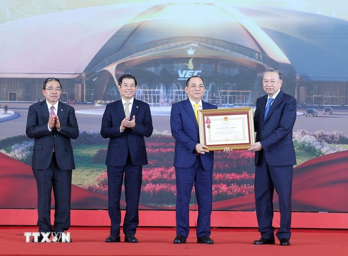 Thủ tướng: Không khí đặc biệt, khí thế đặc biệt, nỗ lực đặc biệt, sẽ tạo thành quả đặc biệt- Ảnh 1. Thủ tướng: Không khí đặc biệt, khí thế đặc biệt, nỗ lực đặc biệt, sẽ tạo thành quả đặc biệt- Ảnh 1.