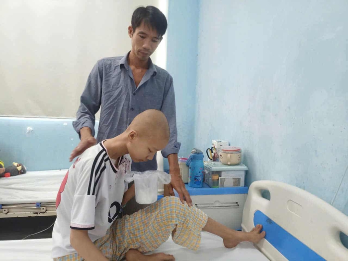 Người cha cầu mong sự giúp đỡ, níu kéo sự sống cho con gái mang trọng bệnh- Ảnh 4.