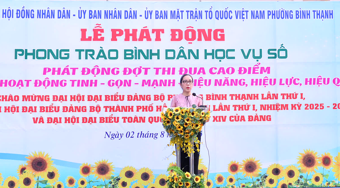 TPHCM: Đưa công nghệ đến mọi nhà qua phong trào "Bình dân học vụ số"- Ảnh 3. TPHCM: Đưa công nghệ đến mọi nhà qua phong trào "Bình dân học vụ số"- Ảnh 3.