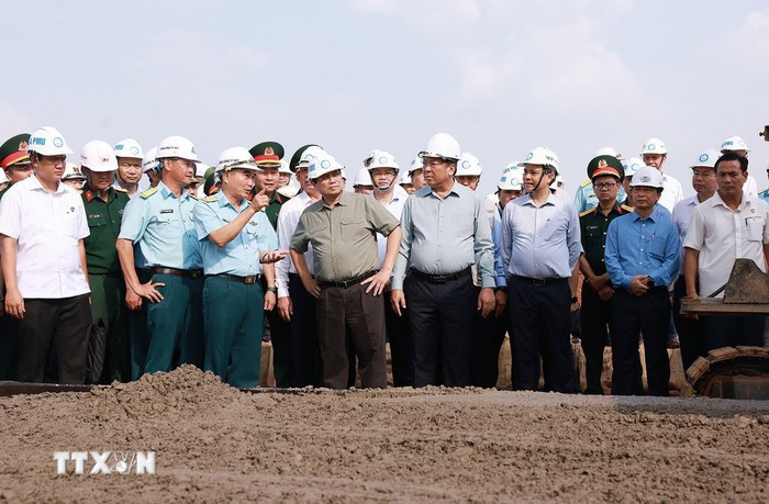 Thủ tướng: Sân bay Long Thành phải đón chuyến bay đầu tiên vào cuối năm 2025- Ảnh 1.