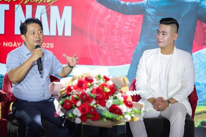 Ca sĩ Dương Minh Quý và giảng viên Đào Nguyên Vũ