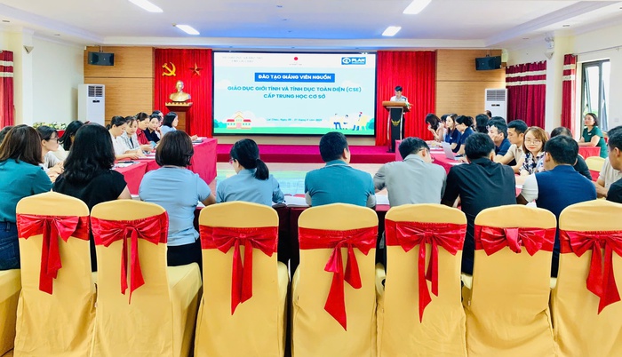 Nâng cao môi trường học tập và giáo dục đáp ứng giới cho học sinh dân tộc thiểu số- Ảnh 1.