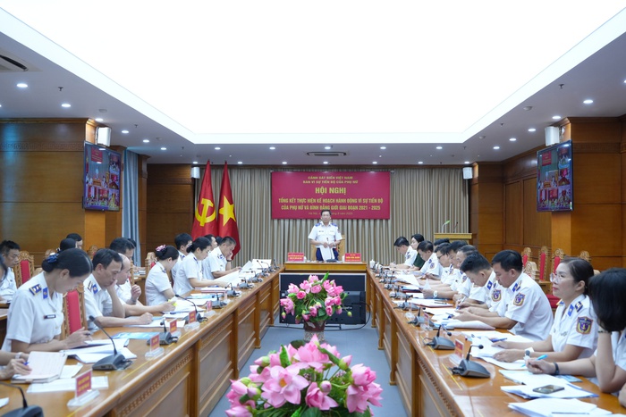 Cảnh sát Biển khen thưởng 10 tập thể, cá nhân xuất sắc Vì sự tiến bộ phụ nữ - Ảnh 2.