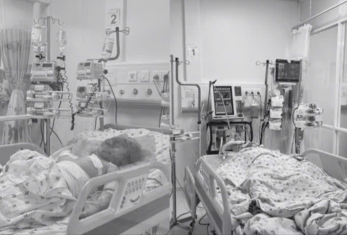 Liên tiếp những vụ cha mẹ gây thương vong cho con: Người lớn nghĩ quẩn, con trẻ gánh chịu- Ảnh 1.