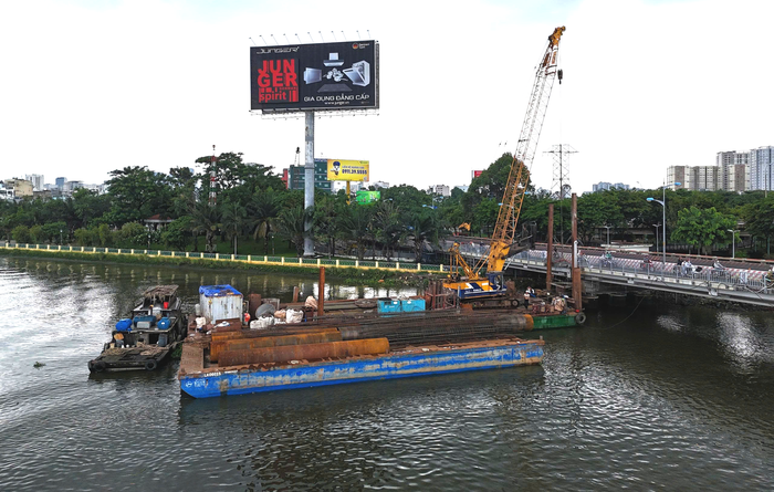 TPHCM: Nâng Cầu Bình Triệu 1, người dân không lo kẹt xe - Ảnh 2. TPHCM: Nâng Cầu Bình Triệu 1, người dân không lo kẹt xe - Ảnh 2.
