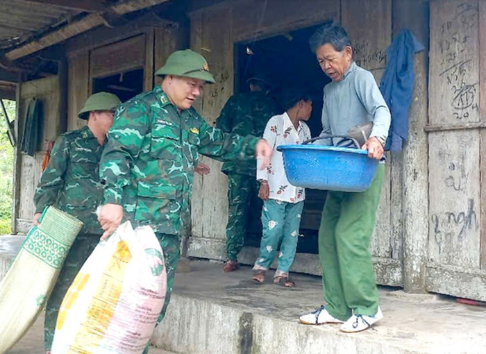 Hà Tĩnh dồn toàn lực ứng phó bão số 5: Gia cố đê biển, sơ tán dân khỏi vùng nguy hiểm- Ảnh 3.