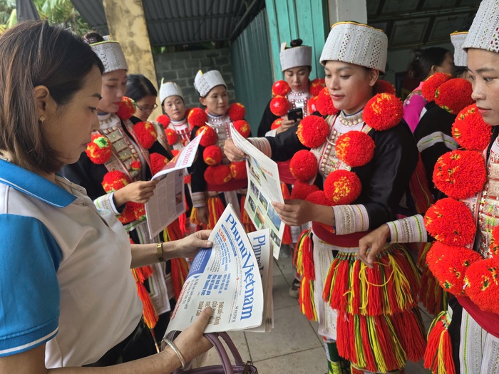Báo Phụ nữ Việt Nam đưa thông tin, kiến thức hữu ích đến với hội viên, phụ nữ vùng sâu, vùng xa- Ảnh 1. Báo Phụ nữ Việt Nam đưa thông tin, kiến thức hữu ích đến với hội viên, phụ nữ vùng sâu, vùng xa- Ảnh 1.