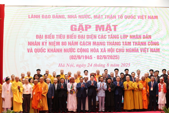 Sức mạnh đại đoàn kết làm nên thắng lợi của dân tộc- Ảnh 8. Sức mạnh đại đoàn kết làm nên thắng lợi của dân tộc- Ảnh 8.