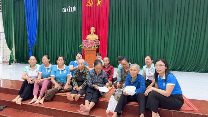 Hội LHPN Hà Tĩnh chung tay chăm lo đời sống người dân sơ tán tránh bão- Ảnh 3. Hội LHPN Hà Tĩnh chung tay chăm lo đời sống người dân sơ tán tránh bão- Ảnh 3.