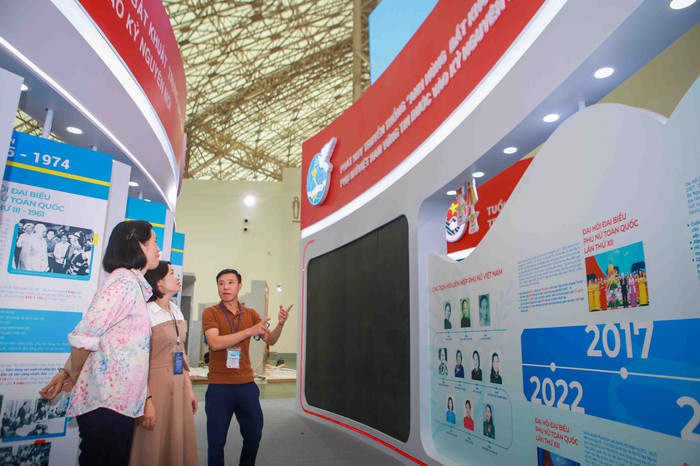 Những hình ảnh về không gian trưng bày của Hội LHPN Việt Nam tại Triển lãm 80 năm thành tựu đất nước- Ảnh 1.