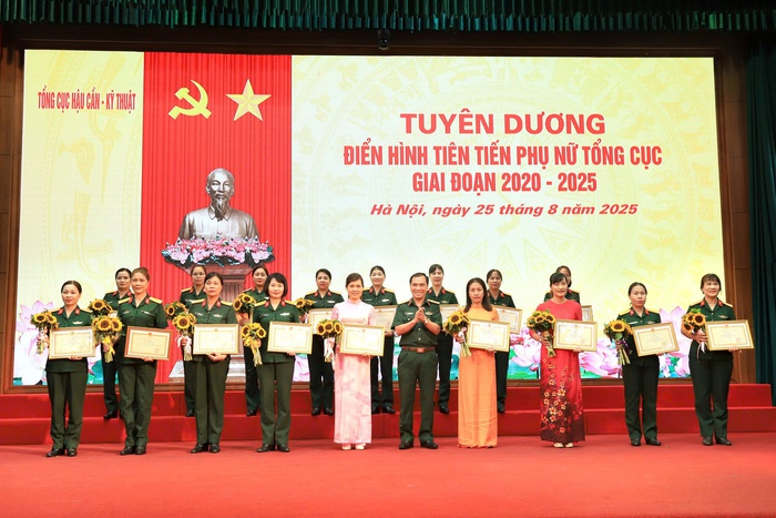 Tổng cục Hậu cần - Kỹ thuật biểu dương điển hình tiên tiến trong phong trào thi đua của phụ nữ - Ảnh 5. Tổng cục Hậu cần - Kỹ thuật biểu dương điển hình tiên tiến trong phong trào thi đua của phụ nữ - Ảnh 5.