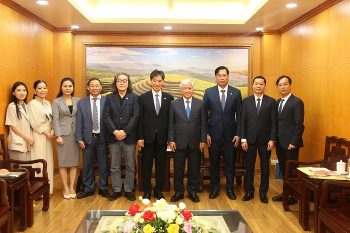 Chủ tịch UBTƯ MTTQ Việt Nam Đỗ Văn Chiến tiếp Chủ tịch Hiệp hội Kinh tế và Văn hóa Hàn Quốc - Việt Nam- Ảnh 3. Chủ tịch UBTƯ MTTQ Việt Nam Đỗ Văn Chiến tiếp Chủ tịch Hiệp hội Kinh tế và Văn hóa Hàn Quốc - Việt Nam- Ảnh 3.