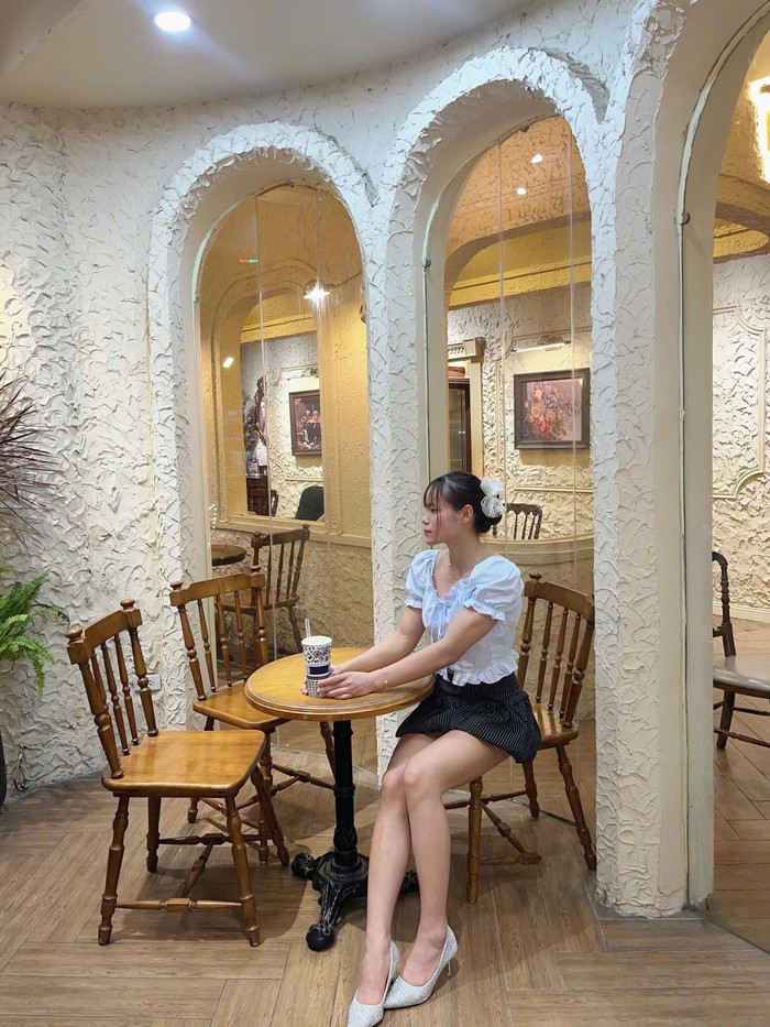 Vẻ ngoài hiền dịu, nữ tính của các nữ võ sĩ MMA- Ảnh 3. Vẻ ngoài hiền dịu, nữ tính của các nữ võ sĩ MMA- Ảnh 3.