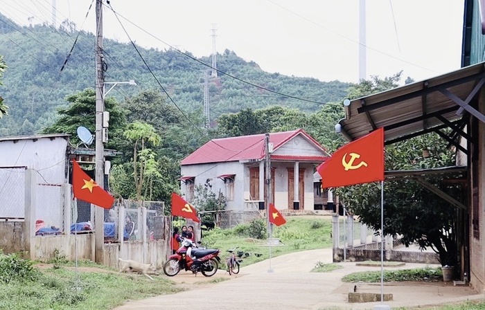 Phụ nữ phát huy truyền thống anh hùng, góp sức xây dựng quê hương Ba Lòng giàu đẹp, văn minh- Ảnh 2. Phụ nữ phát huy truyền thống anh hùng, góp sức xây dựng quê hương Ba Lòng giàu đẹp, văn minh- Ảnh 2.
