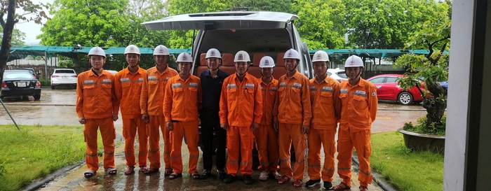 Điện lực miền Bắc chủ động ứng phó và tích cực khắc phục lưới điện sau bão số 5- Ảnh 3.