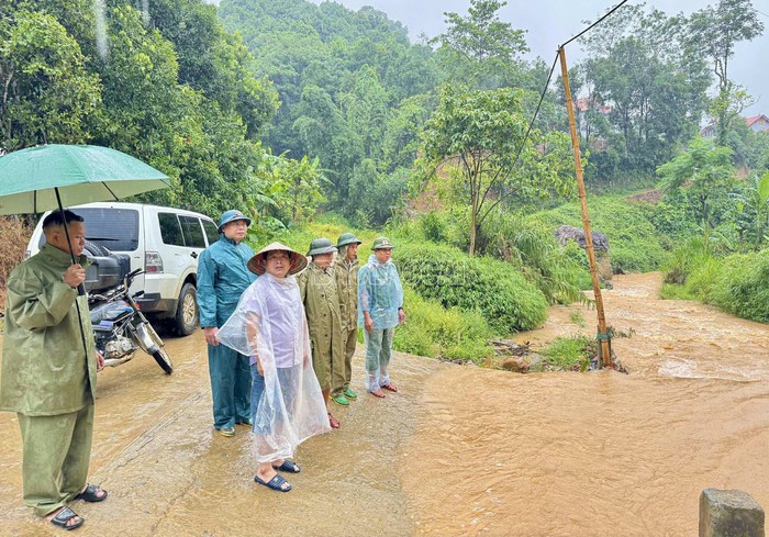 Lào Cai: Mưa lũ gây thiệt hại nặng về người và tài sản- Ảnh 6.