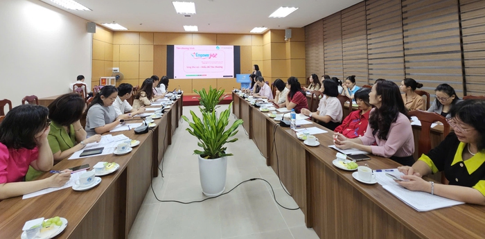 Nâng cao nhận thức và tăng cường hỗ trợ phụ nữ phòng, chống ung thư vú - Ảnh 1.