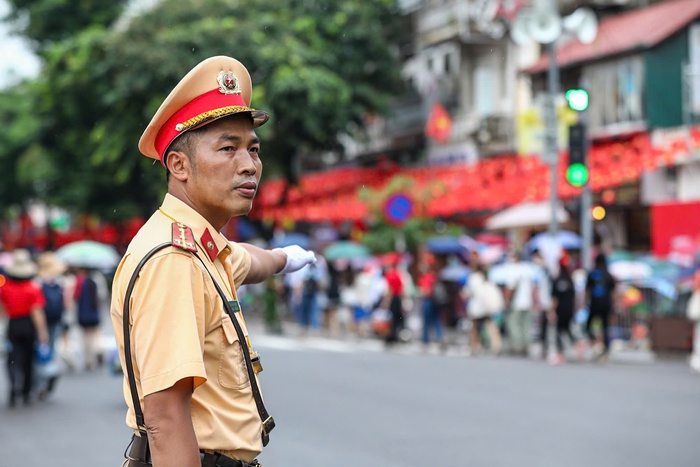 Tạm dừng chạy tàu vào trung tâm Hà Nội trong thời gian diễn ra Lễ kỷ niệm Quốc khánh 2/9- Ảnh 2. Tạm dừng chạy tàu vào trung tâm Hà Nội trong thời gian diễn ra Lễ kỷ niệm Quốc khánh 2/9- Ảnh 2.