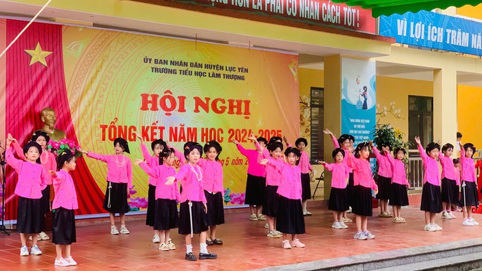 Nâng cao ý thức giữ gìn bản sắc văn hóa cho học sinh dân tộc thiểu số- Ảnh 5. Nâng cao ý thức giữ gìn bản sắc văn hóa cho học sinh dân tộc thiểu số- Ảnh 5.