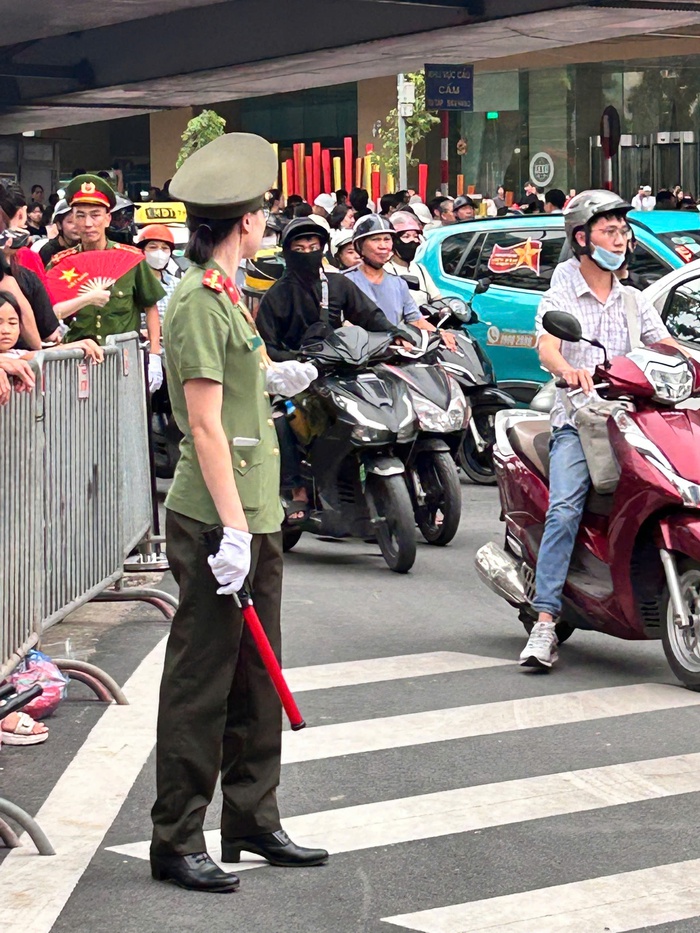 Nữ chiến sĩ Công an Thủ đô tham gia giữ an ninh trật tự sơ duyệt diễu binh, diễu hành - Ảnh 3. Nữ chiến sĩ Công an Thủ đô tham gia giữ an ninh trật tự sơ duyệt diễu binh, diễu hành - Ảnh 3.