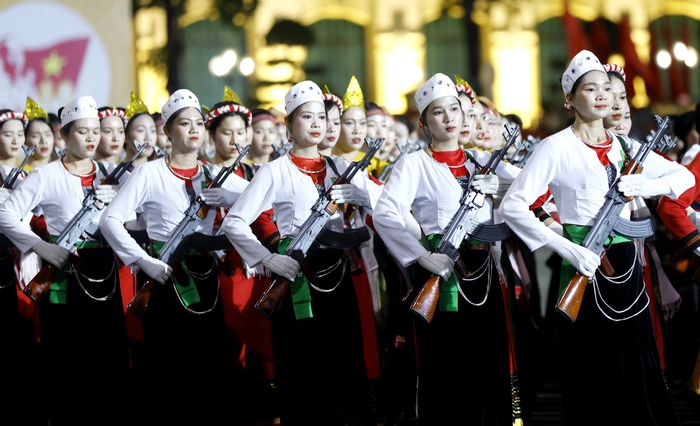 Những 'bóng hồng' tại buổi sơ duyệt Lễ kỷ niệm 80 năm Quốc khánh- Ảnh 4. Những 'bóng hồng' tại buổi sơ duyệt Lễ kỷ niệm 80 năm Quốc khánh- Ảnh 4.