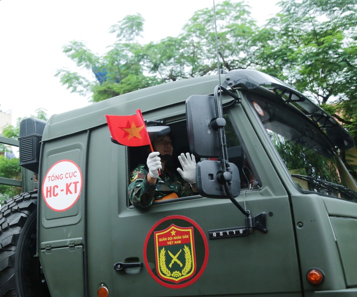 Chiến sĩ Khối pháo binh - tên lửa cùng người dân cất cao tiếng hát "Việt Nam - Hồ Chí Minh"- Ảnh 2. Chiến sĩ Khối pháo binh - tên lửa cùng người dân cất cao tiếng hát "Việt Nam - Hồ Chí Minh"- Ảnh 2.