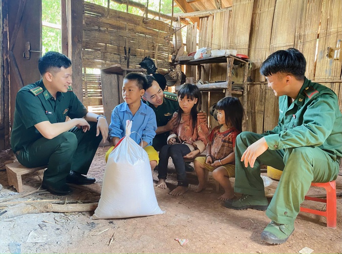 Điện Biên: Bộ đội Biên phòng chung tay đưa diện mạo nông thôn ở biên giới ngày càng khởi sắc- Ảnh 3. Điện Biên: Bộ đội Biên phòng chung tay đưa diện mạo nông thôn ở biên giới ngày càng khởi sắc- Ảnh 3.