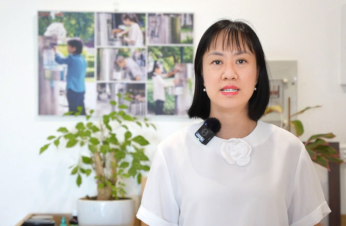 Cha mẹ vật lộn tìm cách quản lý con trước "làn sóng số"- Ảnh 1. Cha mẹ vật lộn tìm cách quản lý con trước "làn sóng số"- Ảnh 1.