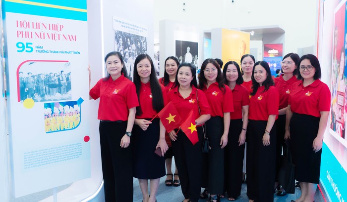 Đảng ủy TƯ Hội LHPN Việt Nam tham quan Triển lãm thành tựu đất nước- Ảnh 2. Đảng ủy TƯ Hội LHPN Việt Nam tham quan Triển lãm thành tựu đất nước- Ảnh 2.