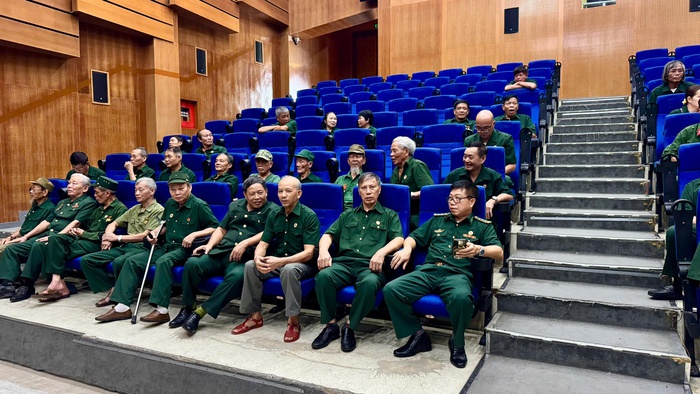 Chiếu phim phục vụ đồng bào dân tộc thiểu số ở vùng sâu, vùng xa nhân dịp 2/9- Ảnh 1. Chiếu phim phục vụ đồng bào dân tộc thiểu số ở vùng sâu, vùng xa nhân dịp 2/9- Ảnh 1.