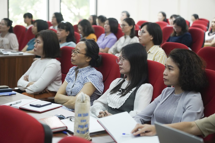 Đảng bộ TƯ Hội LHPN Việt Nam sinh hoạt chuyên đề "Hào khí Cách mạng Tháng Tám và Quốc khánh 2/9"- Ảnh 8. Đảng bộ TƯ Hội LHPN Việt Nam sinh hoạt chuyên đề "Hào khí Cách mạng Tháng Tám và Quốc khánh 2/9"- Ảnh 8.