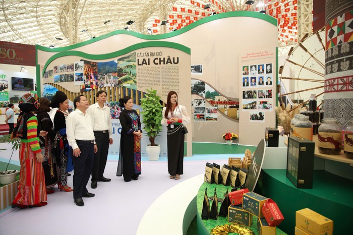 Sản vật miền núi, vùng sâu, vùng xa và hải đảo hội tụ tại Triển lãm thành tựu đất nước- Ảnh 2. Sản vật miền núi, vùng sâu, vùng xa và hải đảo hội tụ tại Triển lãm thành tựu đất nước- Ảnh 2.